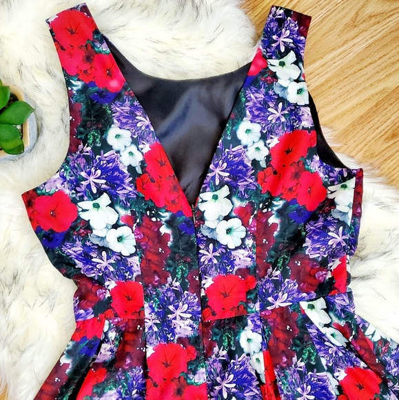 Forever 21 Floral A-Line Dress - Picture 5 of 8